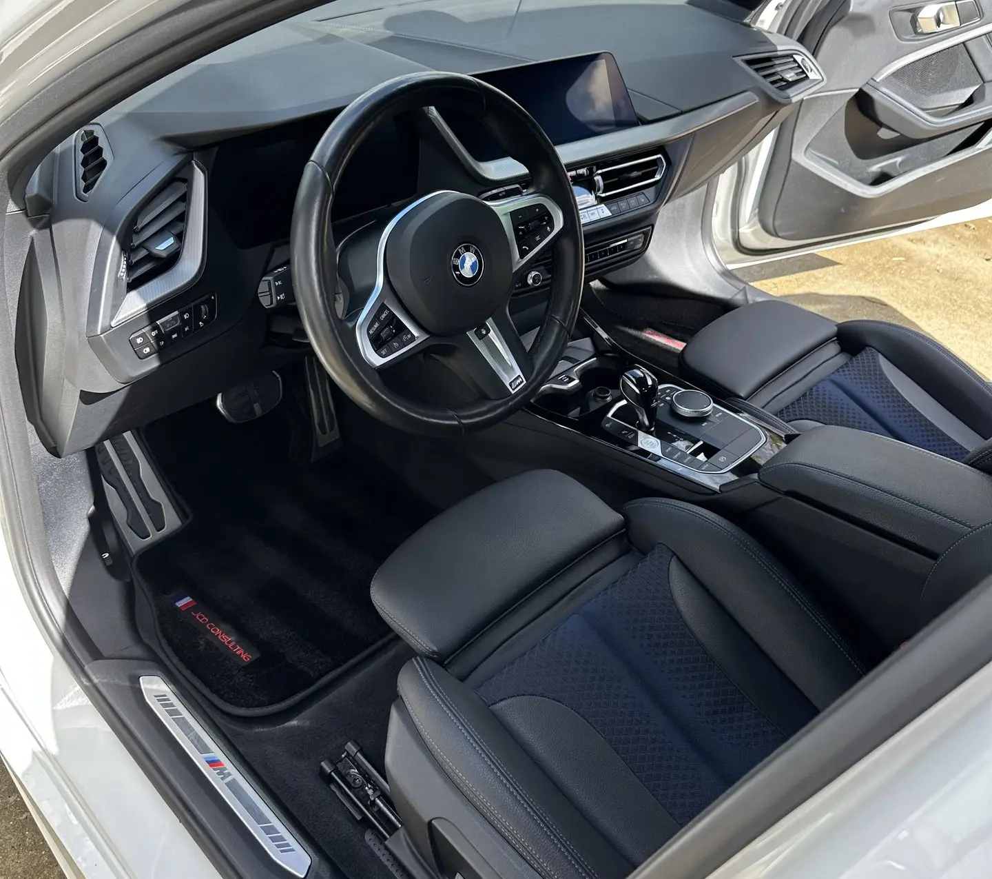 Intérieur de voiture propre